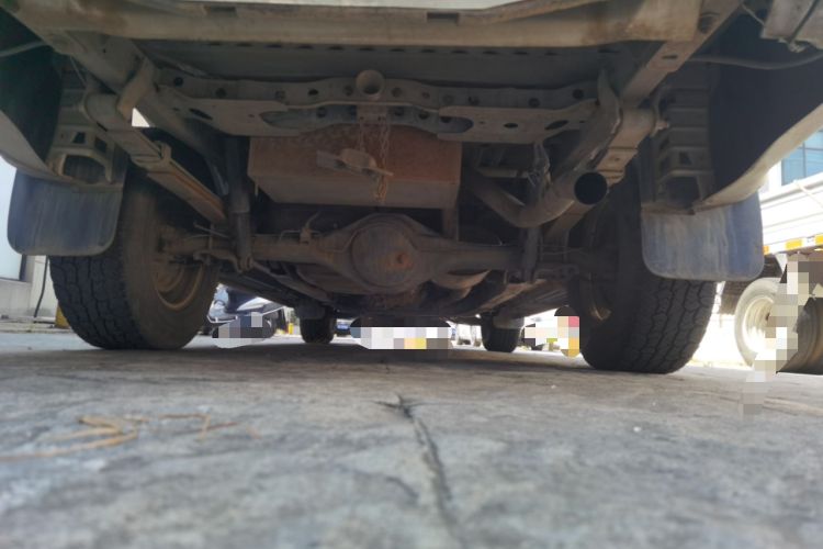 Used Isuzu D-MAX 2015 2.5T 4x4 Manual Base Version 4JK1 Chassis Rear