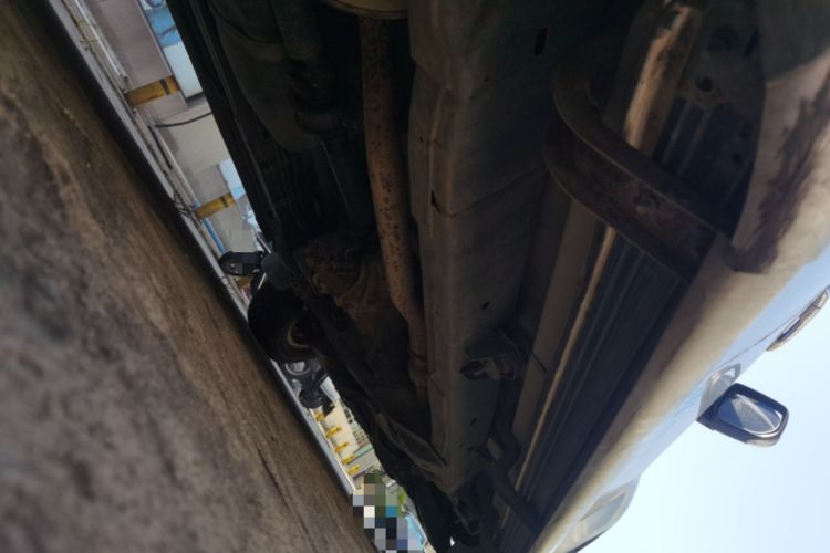 Used Isuzu D-MAX 2015 2.5T 4x4 Manual Base Version 4JK1 Chassis Rear Right