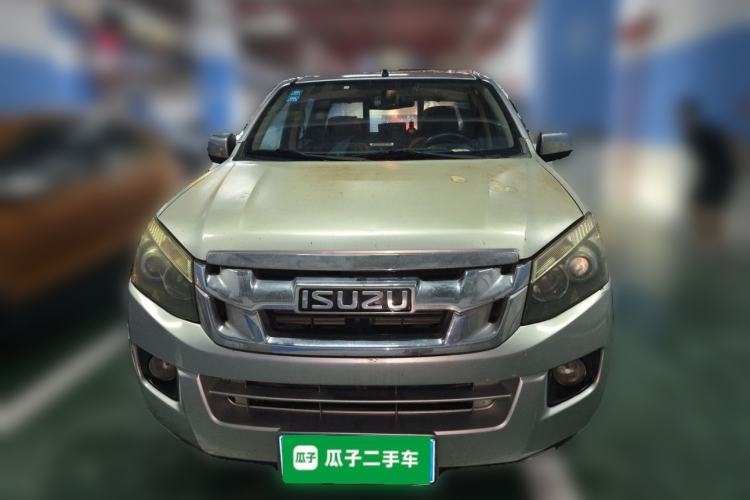 Used Isuzu D-MAX 2015 2.5T Two-Wheel Drive Manual Base Version 4JK1 Front