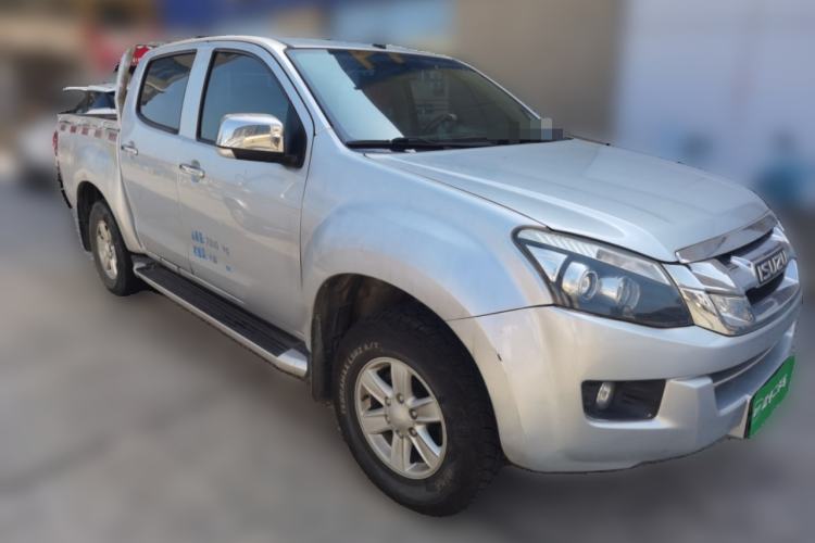 Used Isuzu D-MAX 2015 2.5T 4x4 Manual Base Version 4JK1 Front Right 45 Deg