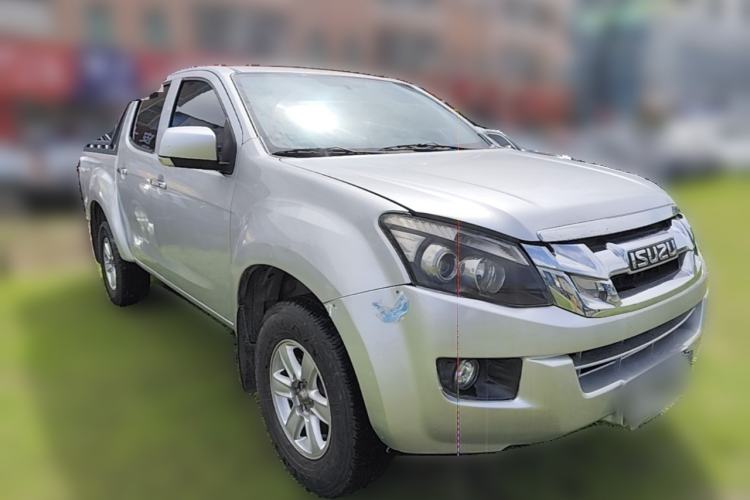 Used Isuzu D-MAX 2015 2.5T Two-Wheel Drive Automatic High-Performance Elite Version 4JK1 Front Right 45 Deg