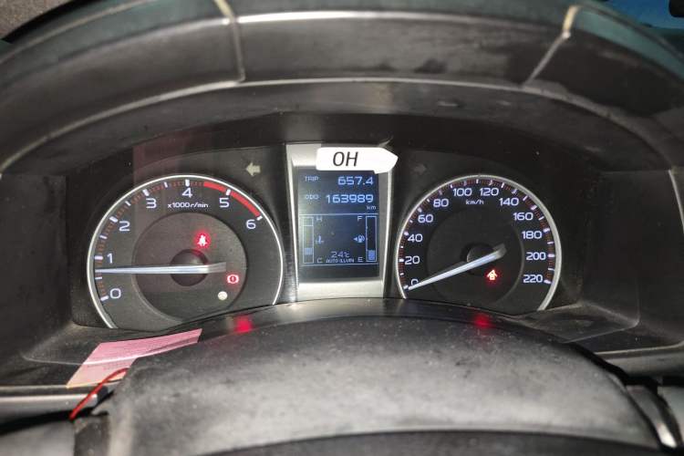 Used Isuzu D-MAX 2015 2.5T Two-Wheel Drive Manual Base Version 4JK1 Instrument Cluster