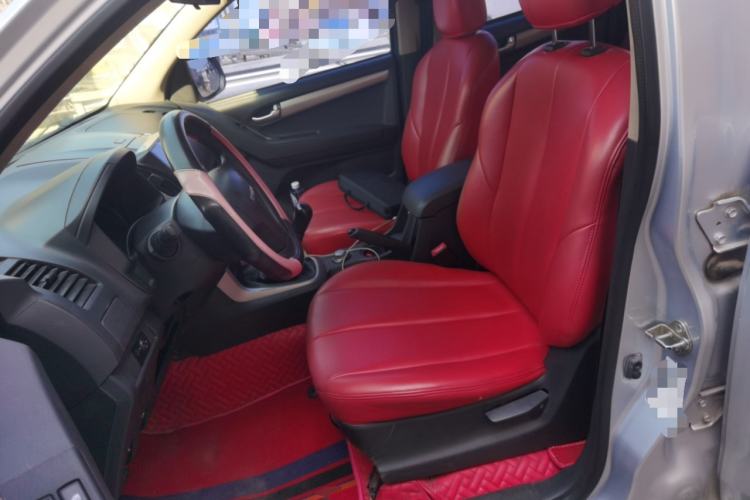 Used Isuzu D-MAX 2015 2.5T 4x4 Manual Base Version 4JK1 Left Front Seat