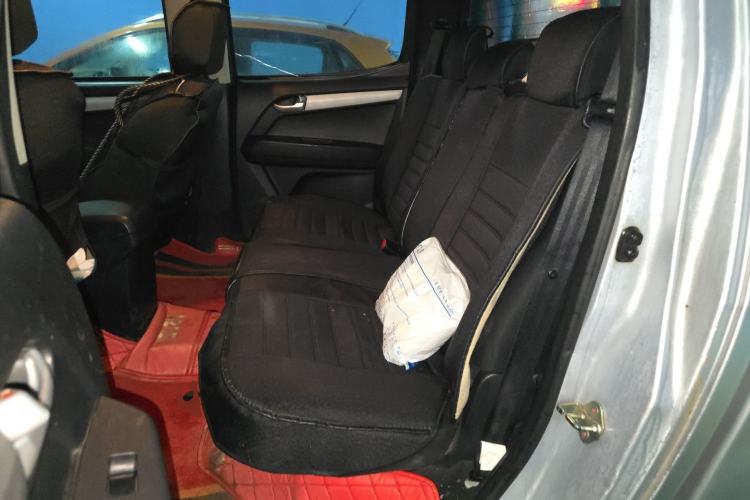 Used Isuzu D-MAX 2015 2.5T Two-Wheel Drive Manual Base Version 4JK1 Left Rear Seat