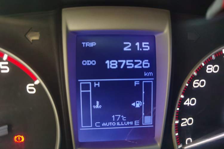 Used Isuzu D-MAX 2015 2.5T 4x4 Manual Base Version 4JK1 Odometer Close Up
