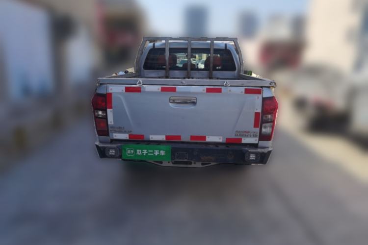 Used Isuzu D-MAX 2015 2.5T 4x4 Manual Base Version 4JK1 Rear