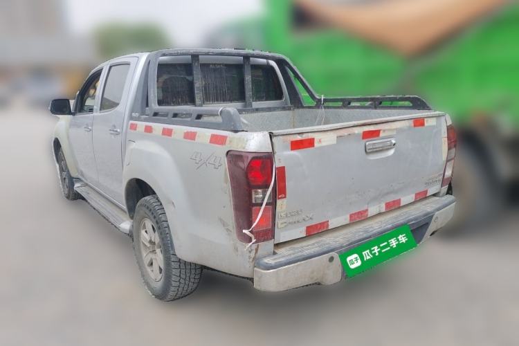 Used Isuzu D-MAX 2015 2.5T 4x4 Manual Base Version 4JK1 Rear Left 45 Deg