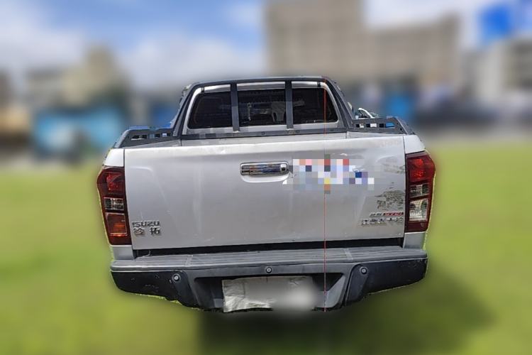 Used Isuzu D-MAX 2015 2.5T Two-Wheel Drive Automatic High-Performance Elite Version 4JK1 Rear