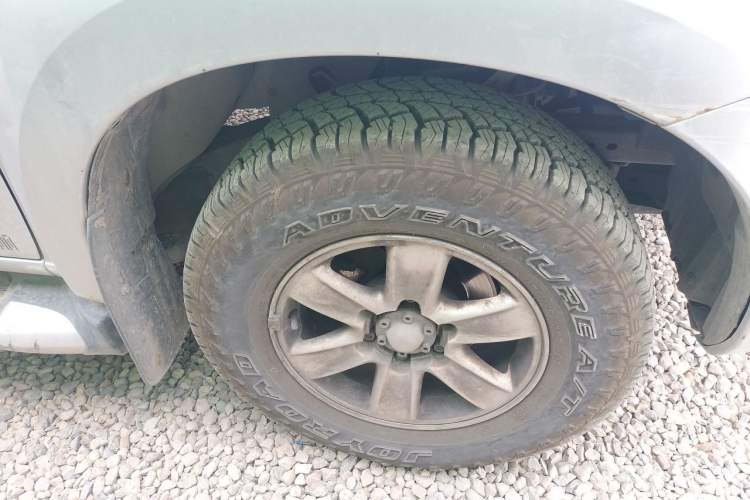 Used Isuzu D-MAX 2015 2.5T 4x4 Manual Base Version 4JK1 Right Front Wheel Hub