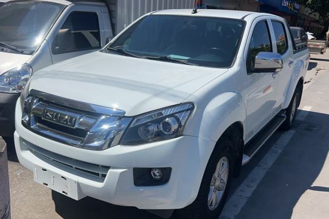 Used Isuzu D-MAX 2015 2.5T Four-Wheel Drive Automatic Ultra-Luxury Version 4JK1