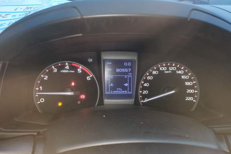 Used Isuzu D-MAX 2015 2.5T Two-Wheel Drive Manual High-Performance Base Version 4JK1 Instrument Cluster