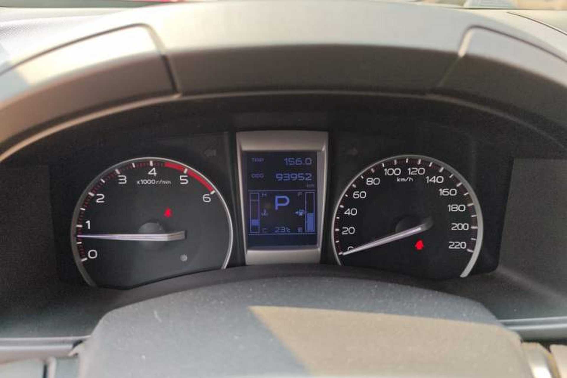 Used Isuzu D-MAX 2015 2.5T Two-Wheel Drive Automatic High-Performance Elite Version 4JK1 Instrument Cluster