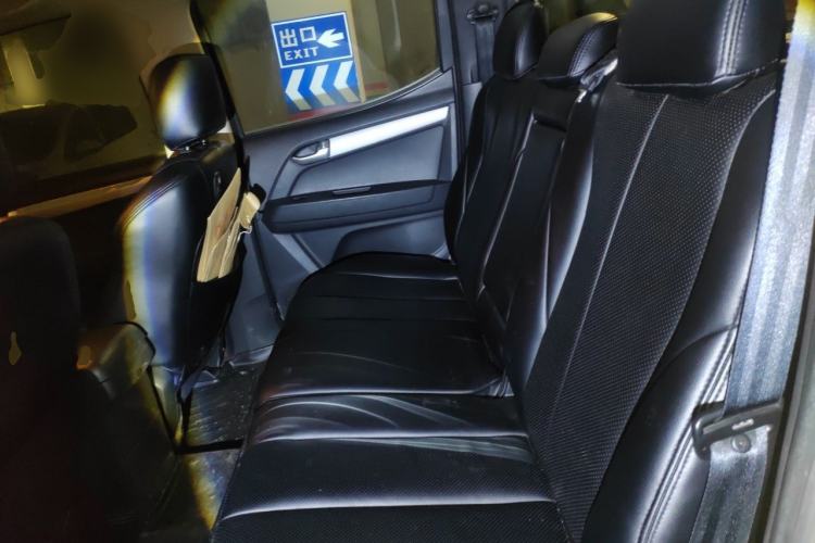 Used Isuzu D-MAX 2015 2.5T 4x4 Manual Base Version 4JK1 Left Rear Seat