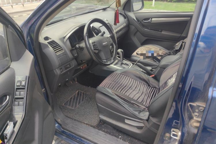 Used Isuzu D-MAX 2018 3.0T Two-Wheel Drive Automatic Elite Version 4JJ1-TC HI Driver Seat