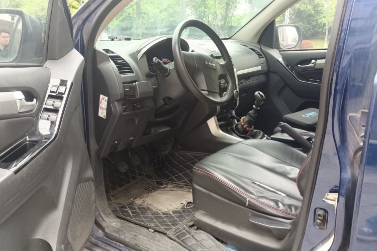 Used Isuzu D-MAX 2018 2.5T Two-Wheel-Drive Base Version JE4D25Q5A Driver Seat