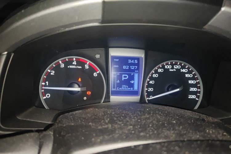 Used Isuzu D-MAX 2018 3.0T Four-Wheel Drive Automatic Ultra-Luxury Version 4JJ1-TC HI Instrument Cluster
