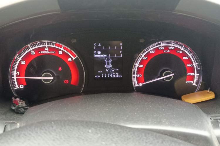 Used Isuzu D-MAX 2018 2.5T Two-Wheel-Drive Base Version JE4D25Q5A Instrument Cluster