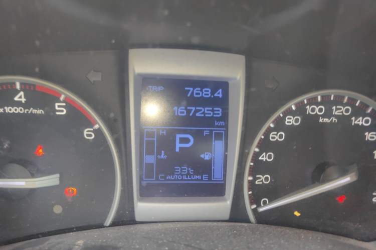 Used Isuzu D-MAX 2018 3.0T Two-Wheel Drive Automatic Elite Version 4JJ1-TC HI Odometer Close Up
