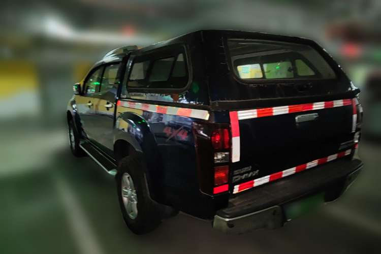 Used Isuzu D-MAX 2018 3.0T Four-Wheel Drive Automatic Ultra-Luxury Version 4JJ1-TC HI Rear Left 45 Deg