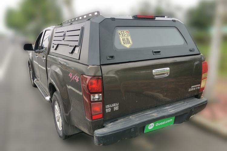 Used Isuzu D-MAX 2018 2.5T Four-Wheel Drive Base Version Extended Length JE4D25Q5A Exterior 3