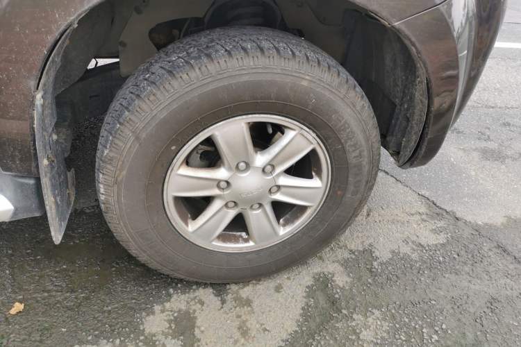 Used Isuzu D-MAX 2018 2.5T Four-Wheel Drive Base Version Extended Length JE4D25Q5A Exterior 7