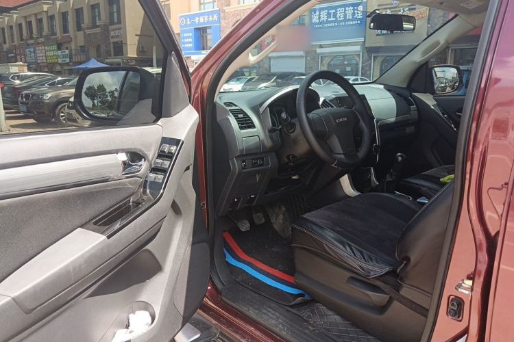 Used Isuzu D-MAX 2018 3.0T Four-Wheel Drive Manual Base Version 4JJ1-TC HI Driver Seat