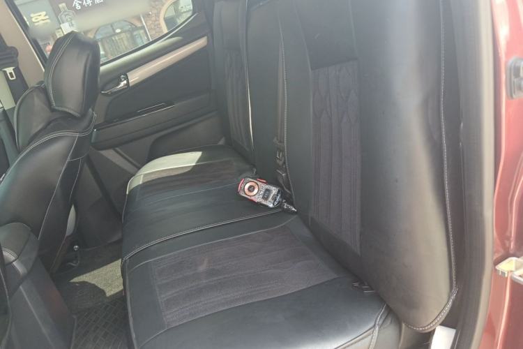 Used Isuzu D-MAX 2018 3.0T Four-Wheel Drive Manual Base Version 4JJ1-TC HI Left Rear Seat