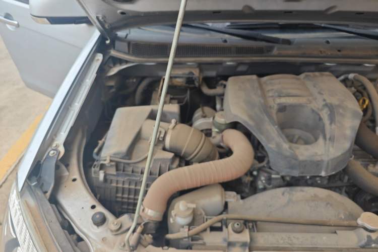 Used Isuzu D-MAX 2018 3.0T Four-Wheel Drive Manual Base Version 4JJ1-TC HI Engine Bay Right