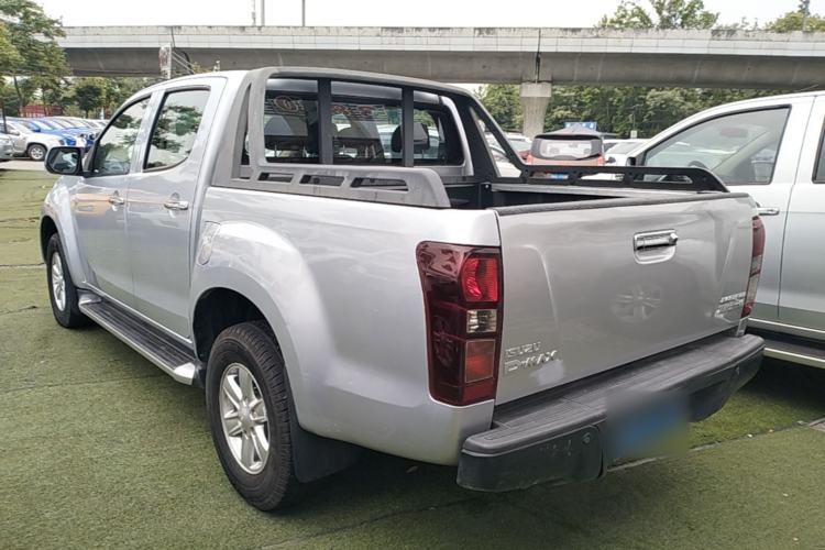 Used Isuzu D-MAX 2018 3.0T Two-Wheel Drive Automatic Elite Version 4JJ1-TC HI Exterior 2