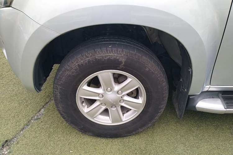 Used Isuzu D-MAX 2018 3.0T Two-Wheel Drive Automatic Elite Version 4JJ1-TC HI Exterior 4