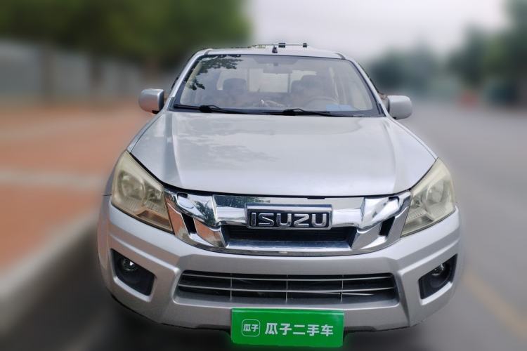 Used Isuzu D-MAX 2018 2.5T Two-Wheel-Drive Base Version JE4D25Q5A Front