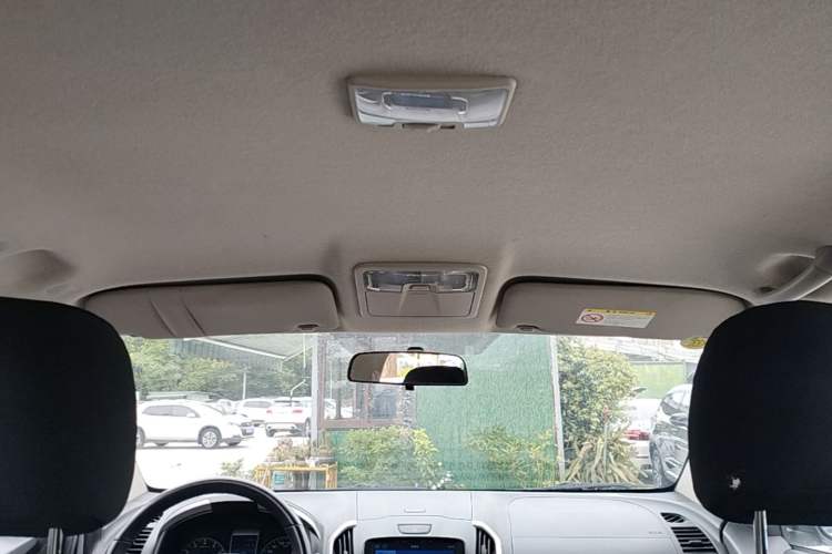 Used Isuzu D-MAX 2018 3.0T Two-Wheel Drive Automatic Elite Version 4JJ1-TC HI Headliner