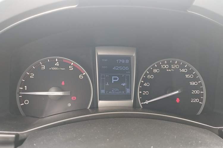 Used Isuzu D-MAX 2018 3.0T Two-Wheel Drive Automatic Elite Version 4JJ1-TC HI Instrument Cluster