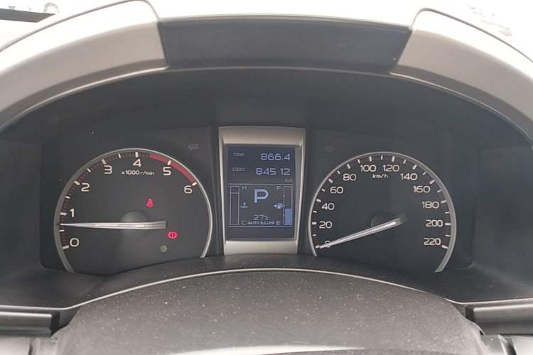 Used Isuzu D-MAX 2018 3.0T Two-Wheel Drive Automatic Elite Version 4JJ1-TC HI Instrument Cluster