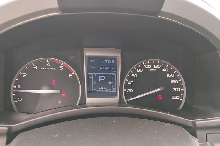 Used Isuzu D-MAX 2018 3.0T Two-Wheel Drive Automatic Elite Version 4JJ1-TC HI Instrument Cluster