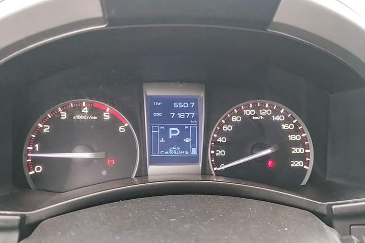 Used Isuzu D-MAX 2018 3.0T Two-Wheel Drive Automatic Elite Version 4JJ1-TC HI Instrument Cluster