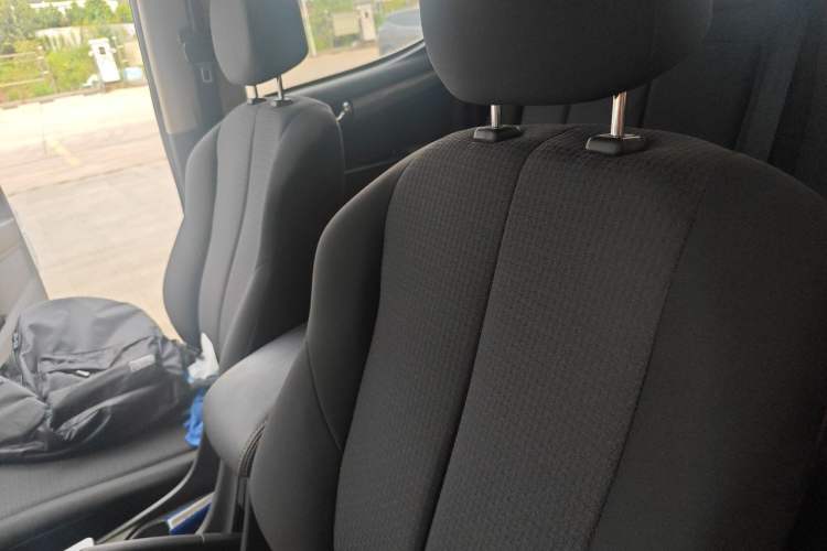 Used Isuzu D-MAX 2018 3.0T Four-Wheel Drive Manual Base Version 4JJ1-TC HI Left Front Seat