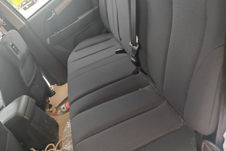 Used Isuzu D-MAX 2018 3.0T Four-Wheel Drive Manual Base Version 4JJ1-TC HI Left Rear Seat