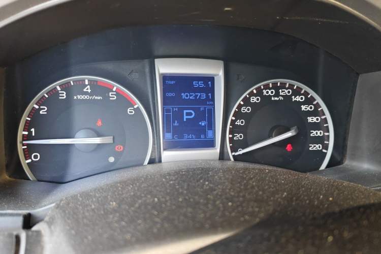 Used Isuzu D-MAX 2018 3.0T Two-Wheel Drive Automatic Elite Version 4JJ1-TC HI Odometer Close Up