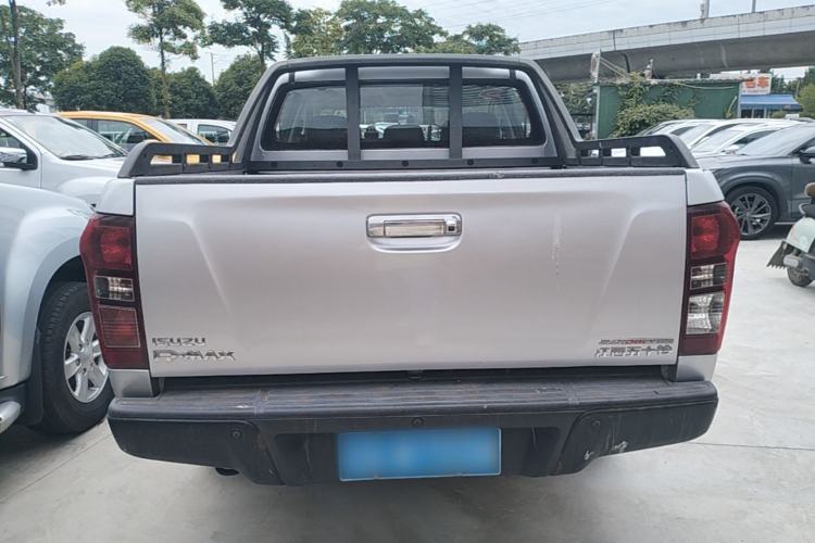 Used Isuzu D-MAX 2018 3.0T Two-Wheel Drive Automatic Elite Version 4JJ1-TC HI Rear