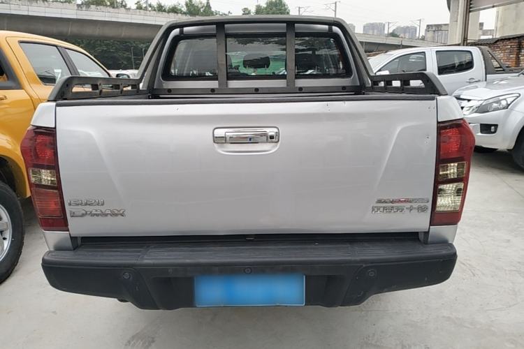 Used Isuzu D-MAX 2018 3.0T Two-Wheel Drive Automatic Elite Version 4JJ1-TC HI Rear