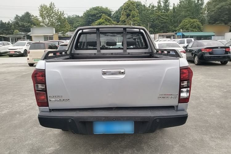 Used Isuzu D-MAX 2018 3.0T Two-Wheel Drive Automatic Elite Version 4JJ1-TC HI Rear