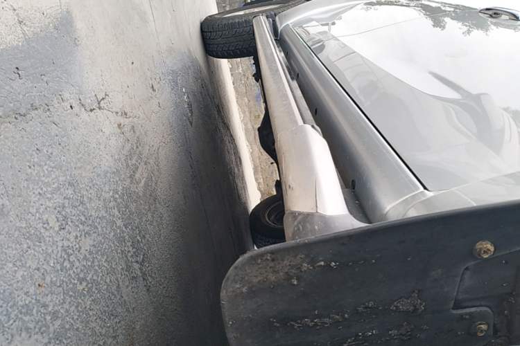 Used Isuzu D-MAX 2018 3.0T Two-Wheel Drive Automatic Elite Version 4JJ1-TC HI Right Side Sill