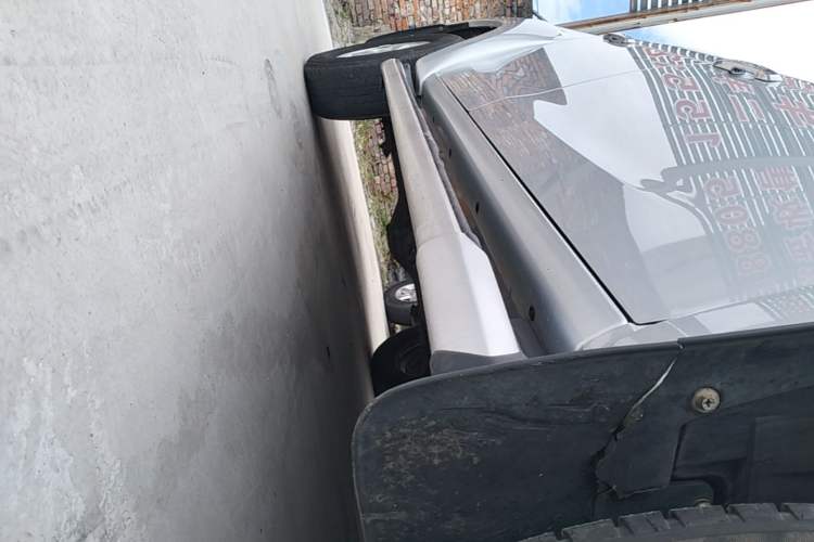 Used Isuzu D-MAX 2018 3.0T Two-Wheel Drive Automatic Elite Version 4JJ1-TC HI Right Side Sill