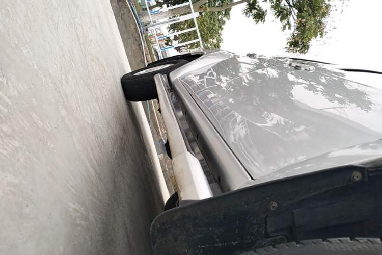 Used Isuzu D-MAX 2018 3.0T Two-Wheel Drive Automatic Elite Version 4JJ1-TC HI Right Side Sill