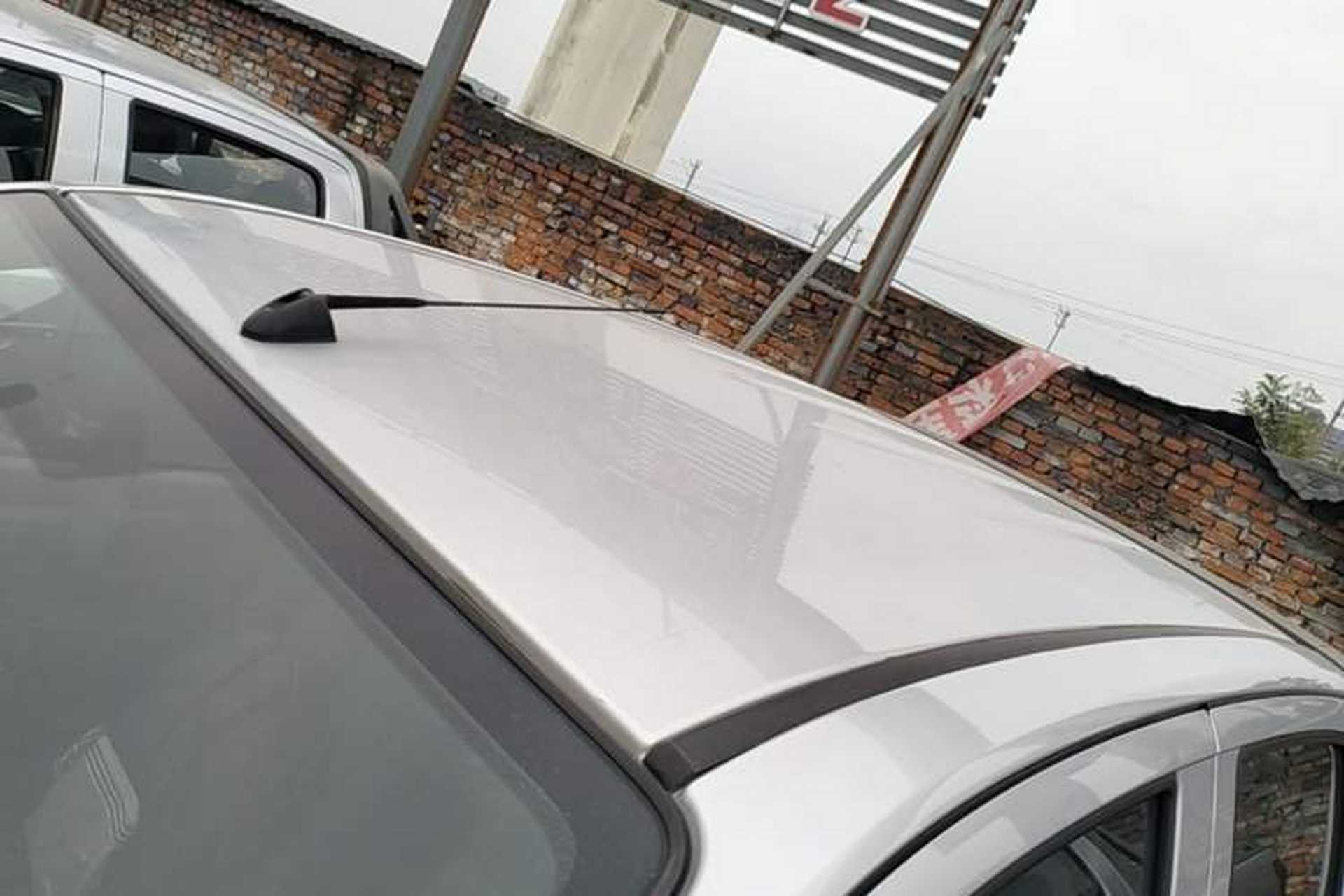 Used Isuzu D-MAX 2018 3.0T Two-Wheel Drive Automatic Elite Version 4JJ1-TC HI Roof