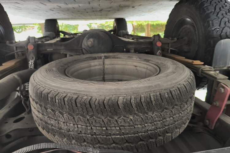 Used Isuzu D-MAX 2018 3.0T Two-Wheel Drive Automatic Elite Version 4JJ1-TC HI Chassis Rear