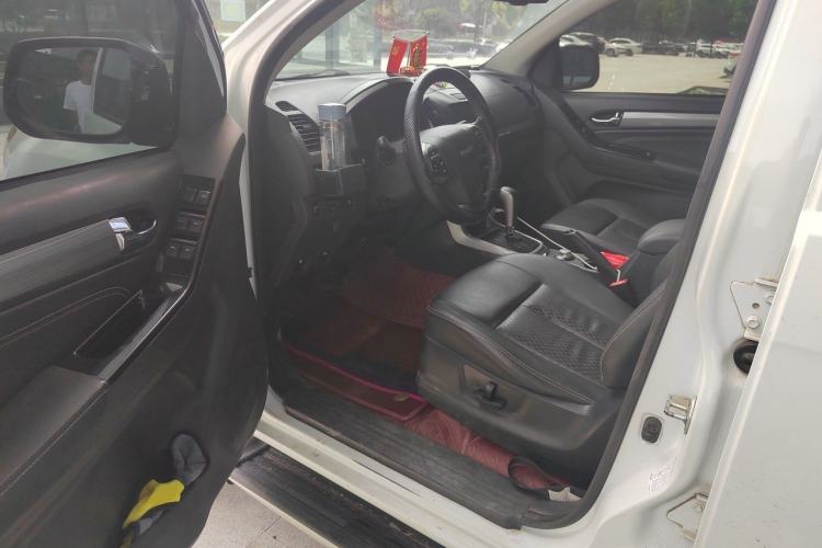 Used Isuzu D-MAX 2018 3.0T Four-Wheel Drive Automatic X-POWER Edition 4JJ1-TC HI Driver Seat