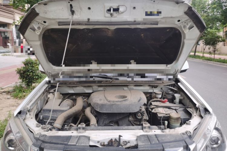 Used Isuzu D-MAX 2018 2.5T Two-Wheel Drive Base Version Extended Length JE4D25Q5A Engine Bay