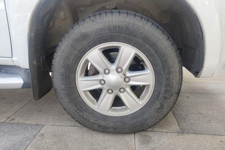 Used Isuzu D-MAX 2018 2.5T Two-Wheel-Drive Base Version JE4D25Q5A Exterior 7